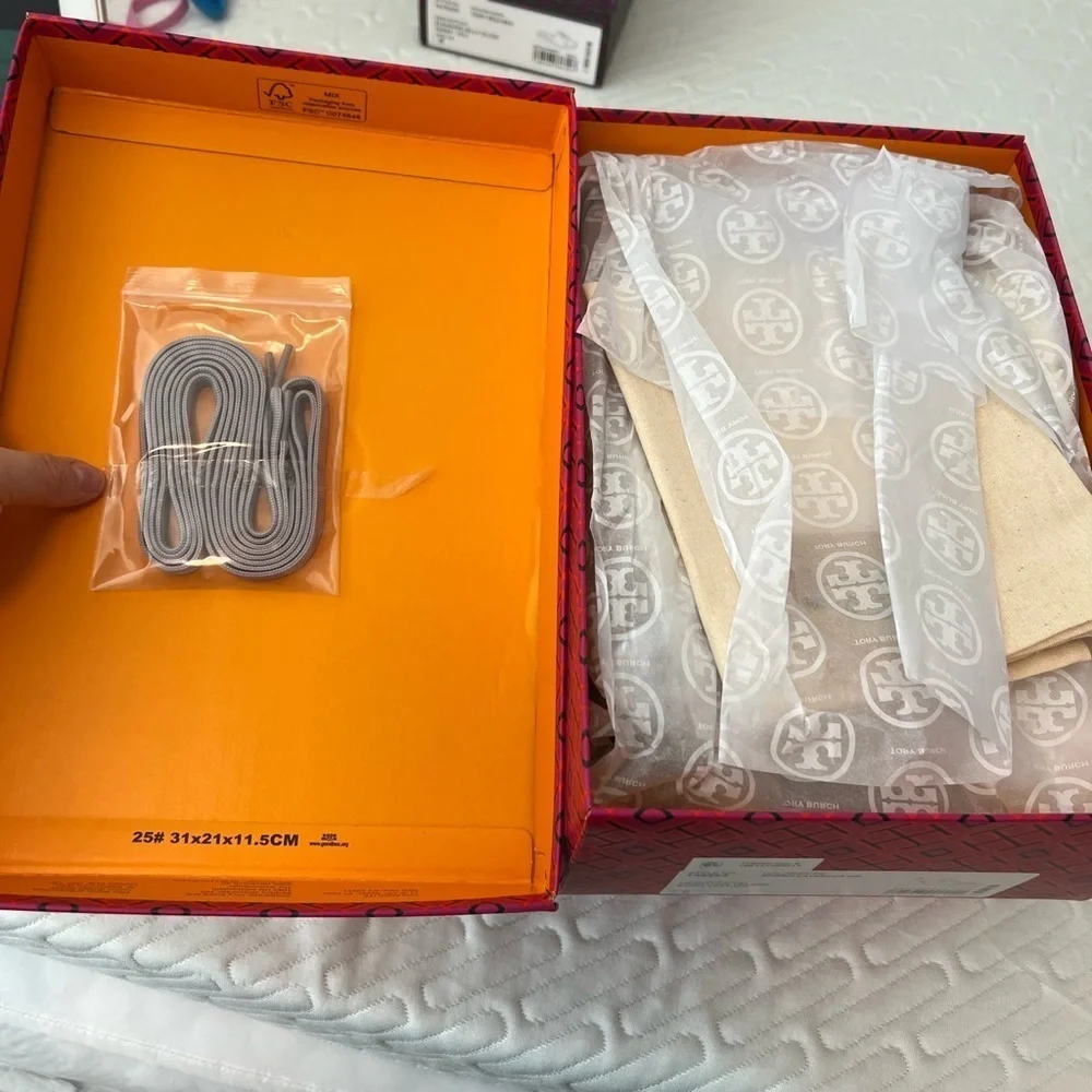 NIB Tory Burch Good Luck Trainer Spring Lavender - size 8